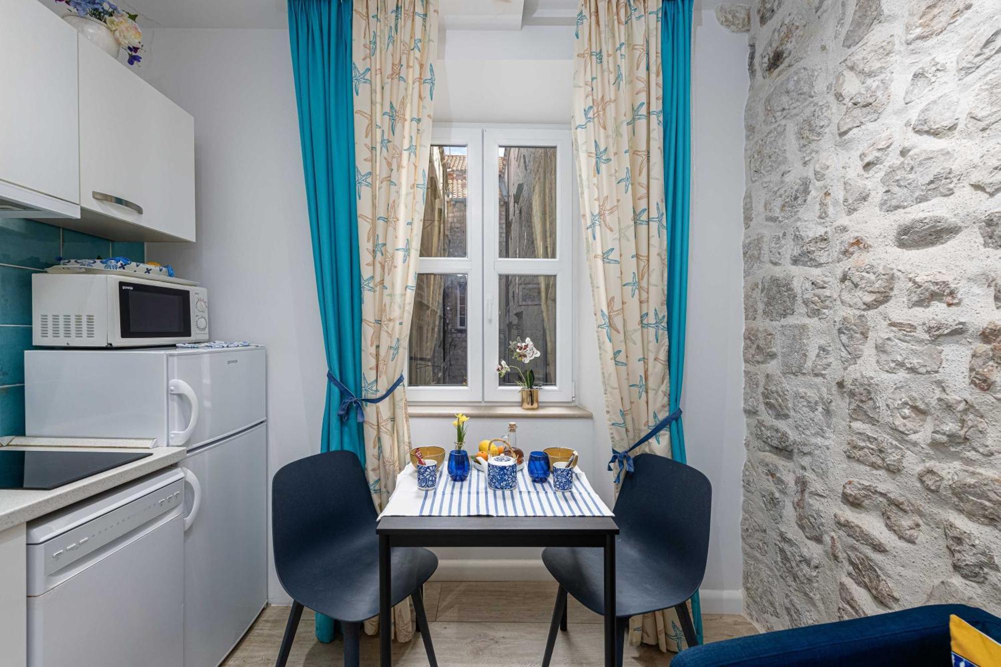 L & L Old Town Apartments Дубровник Экстерьер фото